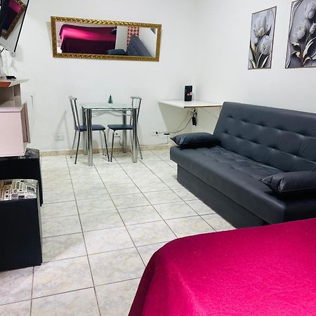 Sala living em prédio Familiar na Av da Praia Santos  Exterior foto